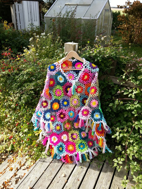 Read more about the article allers flower poncho
